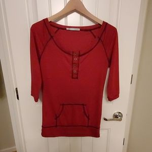 Red 3/4 sleeve shirt